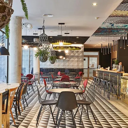 Szálloda Ibis Plaza Glories 22@ 2*