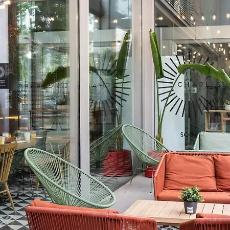 Szálloda Ibis Plaza Glories 22@