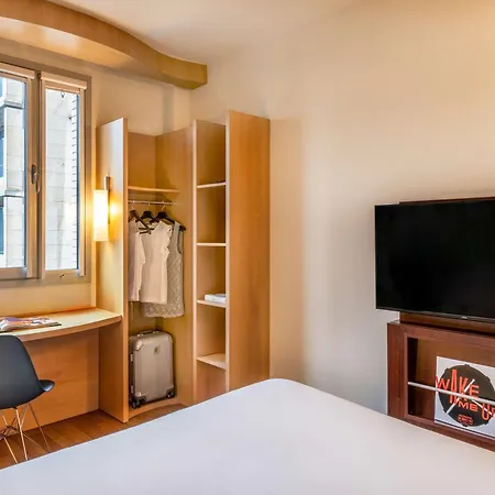 Hotel Ibis Plaza Glòries 22@