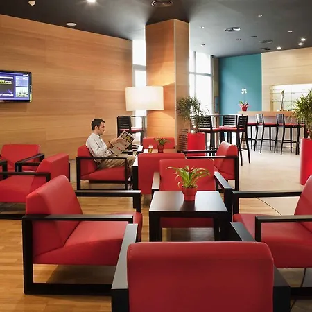 Hotel Ibis Plaza Glories 22@ 2*