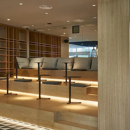 Hotel Ibis Plaza Glories 22@ 2*