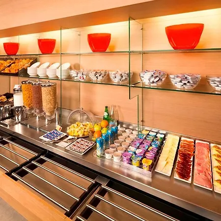 Ibis Plaza Glòries 22@ 2*