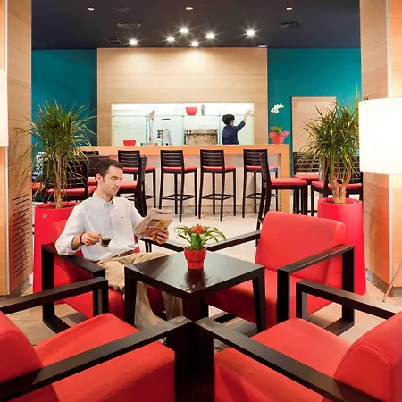Ibis Plaza Glòries 22@ 2*
