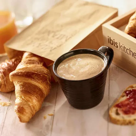 מלון Ibis Plaza Glories 22@ ברצלונה