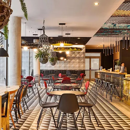 Ibis Plaza Glòries 22@ 2* Barcellona