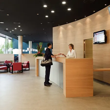 Ibis Plaza Glòries 22@ 2*
