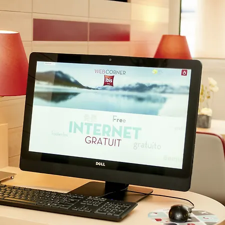 Hotel Ibis Plaza Glòries 22@